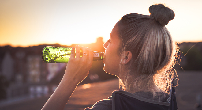 co-use drinking beer bottle
