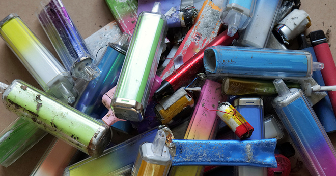 Thrown out and broken e-cigarettes